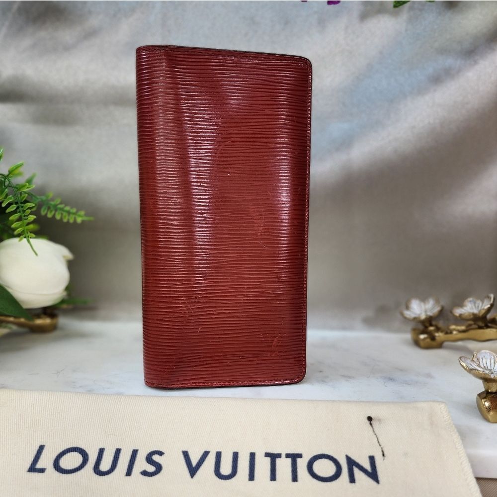 Authentic Louis Vuitton Epi Brazza BiFold Wallet w/ Dust Bag - Picture 2 of 16